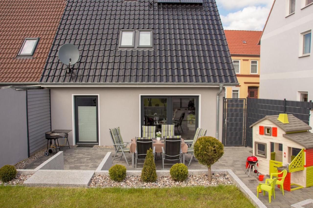 Familienfreundliches Ferienhaus In Kroepelin Exterior foto